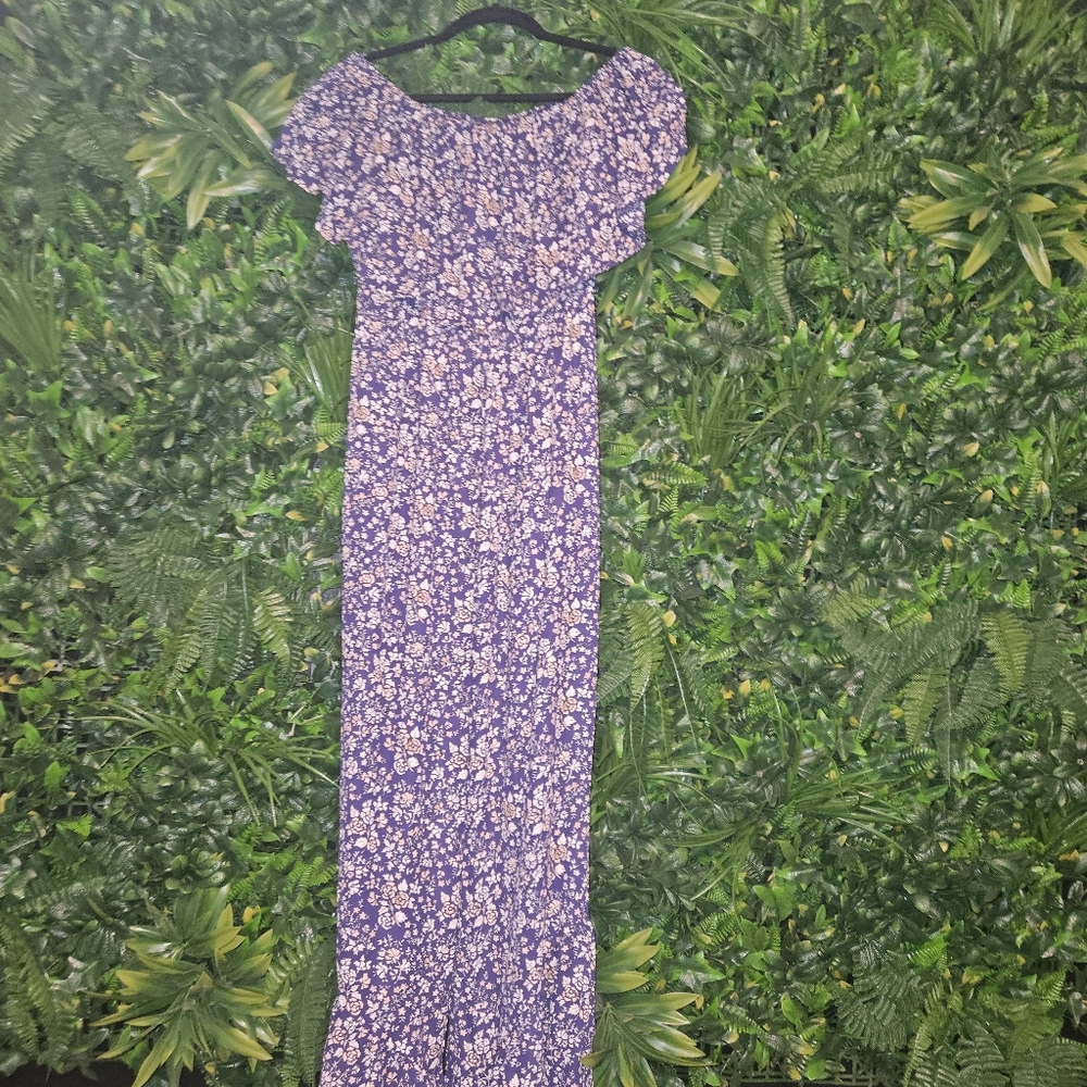 10/$15 🌺 Willow & Root Floral Jumpsuit